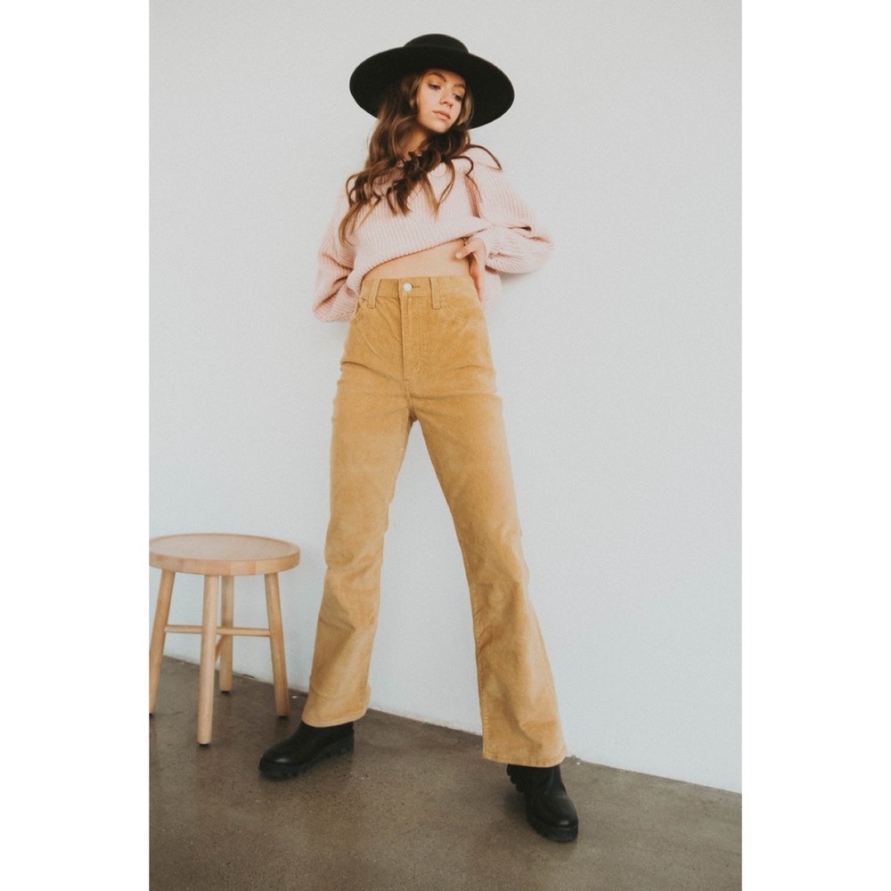 Levi’s Ribcage Boot Corduroy Jeans